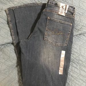 NWT—size 8P bootcut jeans